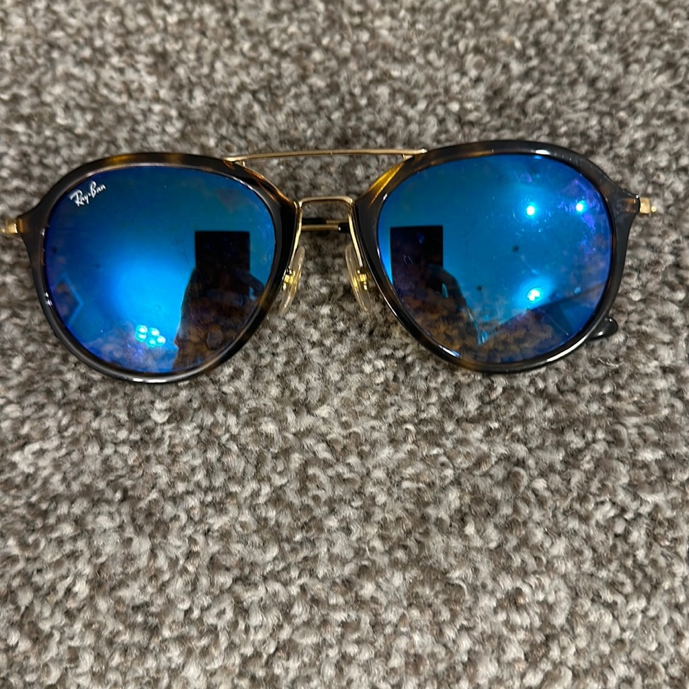 Raybans not polarized